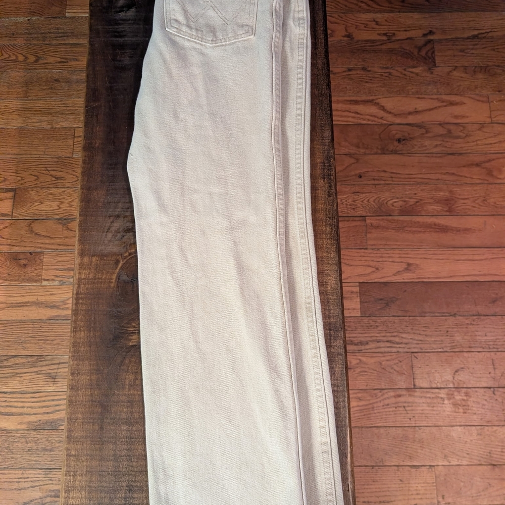 Wrangler Men's Bootcut Jeans in Cream